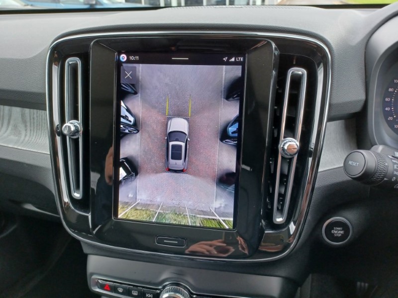 2025 (75) VOLVO XC40 2.0 B4P Ultra Dark 5dr Auto 5387540