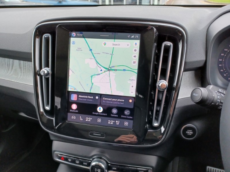 2025 (75) VOLVO XC40 2.0 B4P Ultra Dark 5dr Auto 5387533