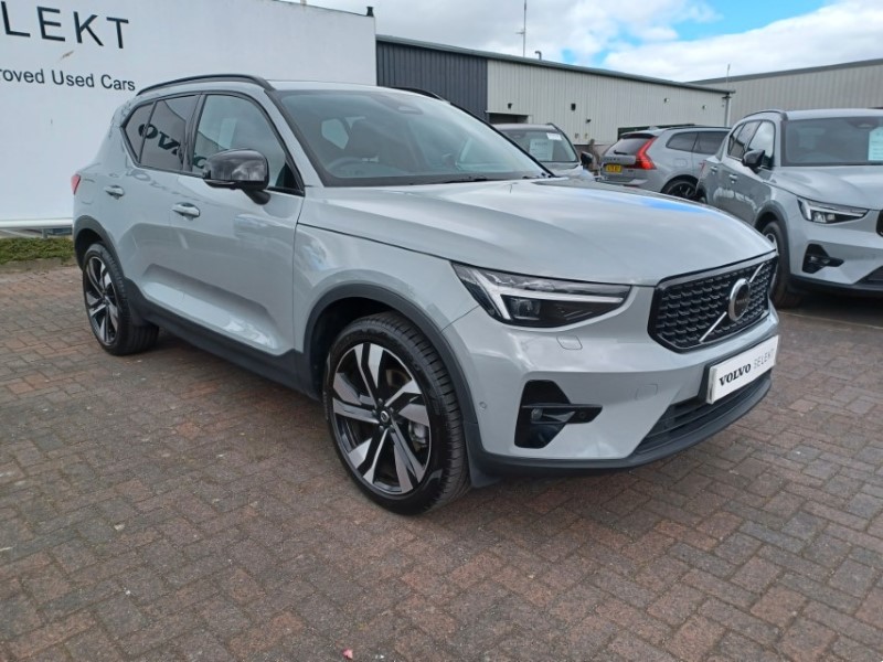 2025 (75) VOLVO XC40 2.0 B4P Ultra Dark 5dr Auto