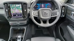 2025 (75) VOLVO XC40 2.0 B4P Ultra Dark 5dr Auto 5387551