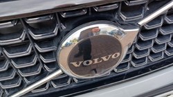 2025 (75) VOLVO XC40 2.0 B4P Ultra Dark 5dr Auto 5387571