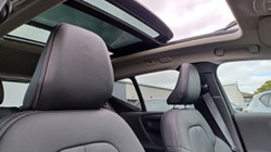 2025 (75) VOLVO XC40 2.0 B4P Ultra Dark 5dr Auto 5387547