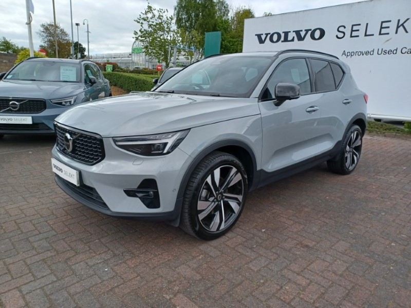 2025 (75) VOLVO XC40 2.0 B4P Ultra Dark 5dr Auto 5387521