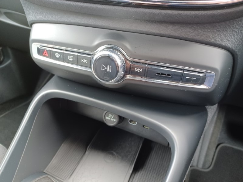 2023 (73) VOLVO XC40 2.0 B3P Core 5dr Auto 5374470