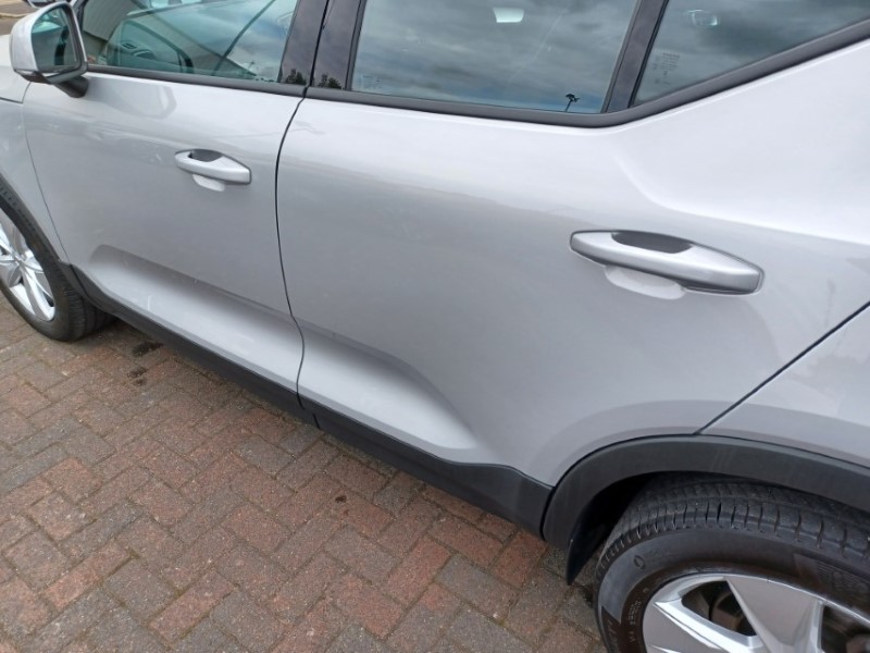 2023 (73) VOLVO XC40 2.0 B3P Core 5dr Auto 5374501