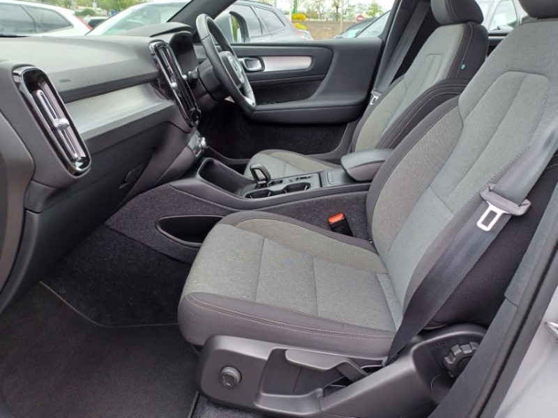2023 (73) VOLVO XC40 2.0 B3P Core 5dr Auto 5374491