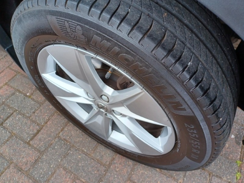 2023 (73) VOLVO XC40 2.0 B3P Core 5dr Auto 5374500