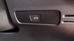 2023 (73) VOLVO XC40 2.0 B3P Plus Dark 5dr Auto 5374009