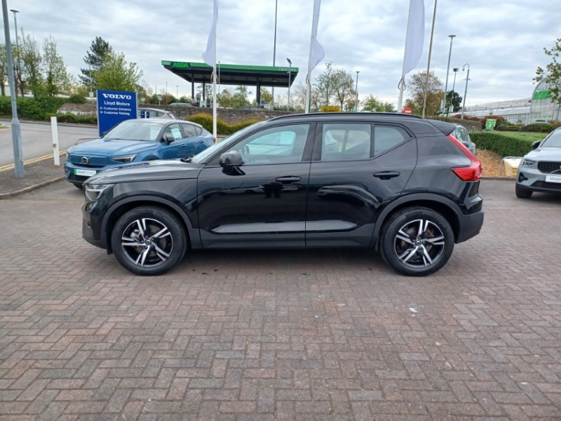 2023 (73) VOLVO XC40 2.0 B3P Plus Dark 5dr Auto 5374001