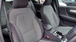 2023 (73) VOLVO XC40 2.0 B3P Plus Dark 5dr Auto 5374030