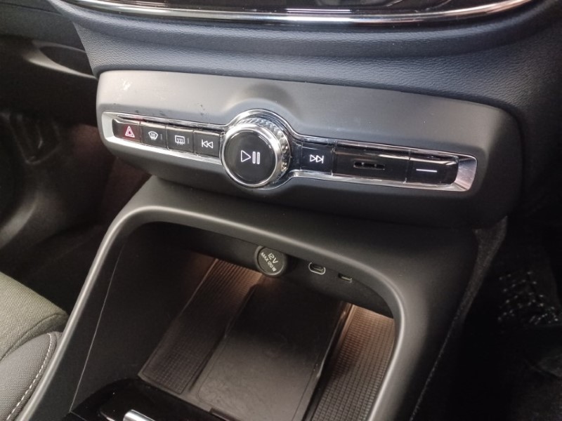 2023 (73) VOLVO XC40 2.0 B3P Plus Dark 5dr Auto 5374010