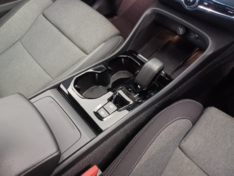 2023 (73) VOLVO XC40 2.0 B3P Plus Dark 5dr Auto 5374018