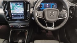 2023 (73) VOLVO XC40 2.0 B3P Plus Dark 5dr Auto 5374025