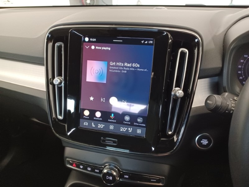 2023 (73) VOLVO XC40 2.0 B3P Plus Dark 5dr Auto 5374016