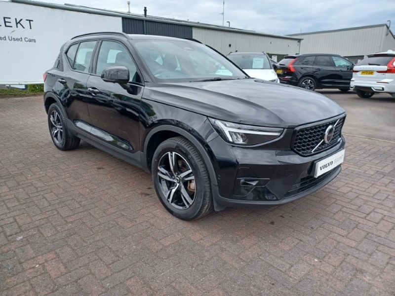 2023 (73) VOLVO XC40 2.0 B3P Plus Dark 5dr Auto
