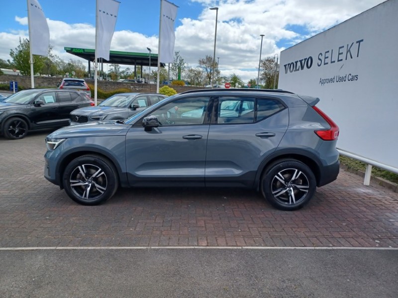 2022 (72) VOLVO XC40 2.0 B3P Plus Dark 5dr Auto 5389308