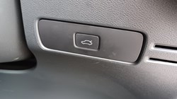 2022 (72) VOLVO XC40 2.0 B3P Plus Dark 5dr Auto 5389368