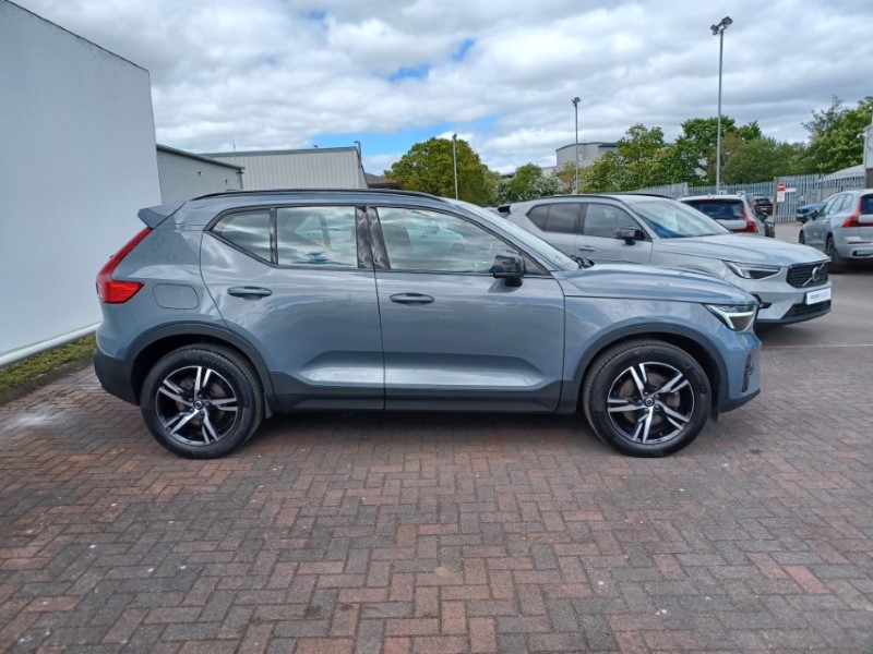 2022 (72) VOLVO XC40 2.0 B3P Plus Dark 5dr Auto 5389307