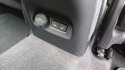 2022 (72) VOLVO XC40 2.0 B3P Plus Dark 5dr Auto 5389382