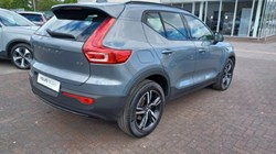 2022 (72) VOLVO XC40 2.0 B3P Plus Dark 5dr Auto 5389458