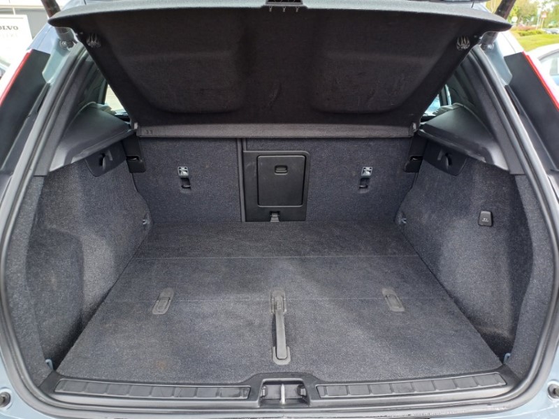 2022 (72) VOLVO XC40 2.0 B3P Plus Dark 5dr Auto 5389393