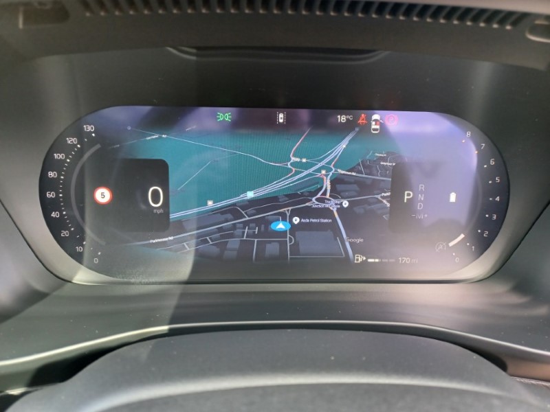 2025 (75) VOLVO XC40 2.0 B4P Ultra Dark 5dr Auto 5392579