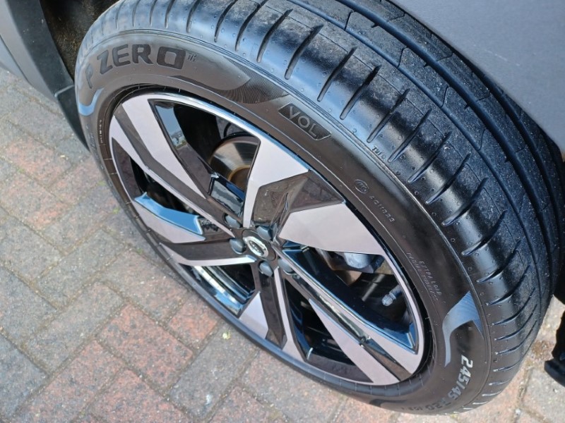 2025 (75) VOLVO XC40 2.0 B4P Ultra Dark 5dr Auto 5392611