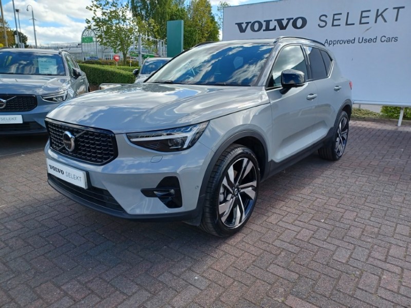 2025 (75) VOLVO XC40 2.0 B4P Ultra Dark 5dr Auto 5392571