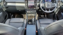 2025 (75) VOLVO XC40 2.0 B4P Ultra Dark 5dr Auto 5392602