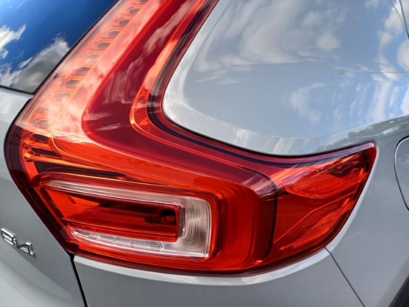 2025 (75) VOLVO XC40 2.0 B4P Ultra Dark 5dr Auto 5392615