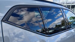 2025 (75) VOLVO XC40 2.0 B4P Ultra Dark 5dr Auto 5392618