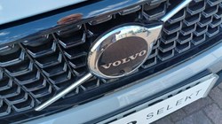 2025 (75) VOLVO XC40 2.0 B4P Ultra Dark 5dr Auto 5392622