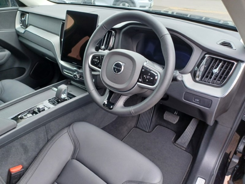 2025 (25) VOLVO XC60 2.0 B5P Core 5dr AWD Geartronic 5449536