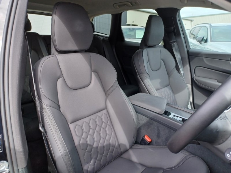 2025 (25) VOLVO XC60 2.0 B5P Core 5dr AWD Geartronic 5449510