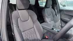 2025 (25) VOLVO XC60 2.0 B5P Core 5dr AWD Geartronic 5449510