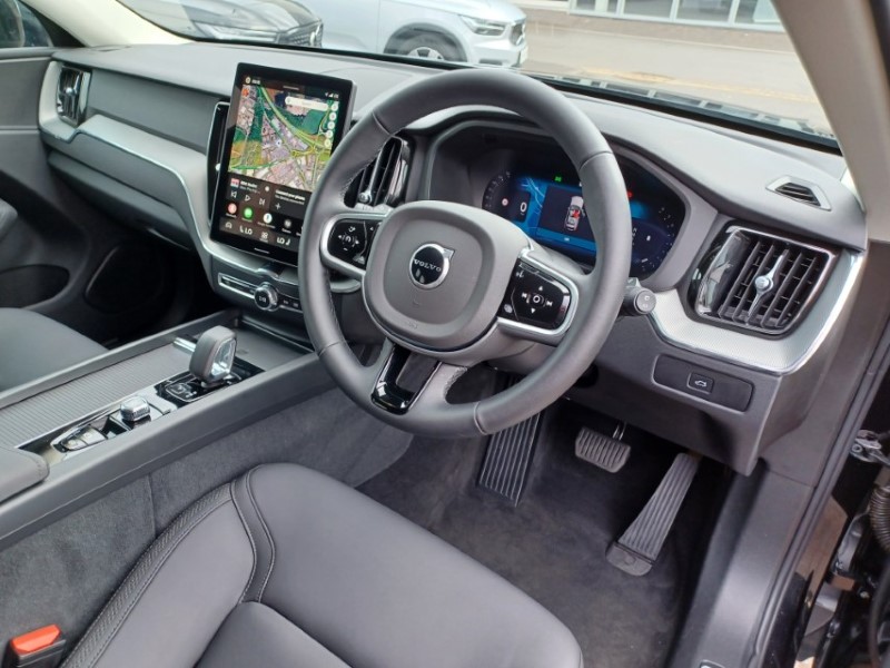 2025 (25) VOLVO XC60 2.0 B5P Core 5dr AWD Geartronic 5449508