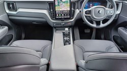 2025 (25) VOLVO XC60 2.0 B5P Core 5dr AWD Geartronic 5449514