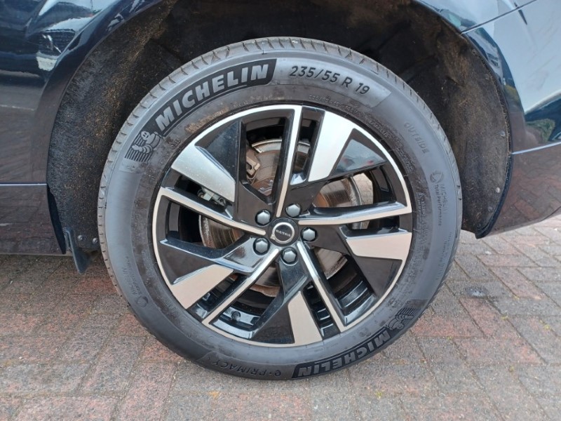 2025 (25) VOLVO XC60 2.0 B5P Core 5dr AWD Geartronic 5449526
