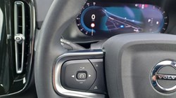 2023 (23) VOLVO XC40 2.0 B3P Plus Dark 5dr Auto 5428656