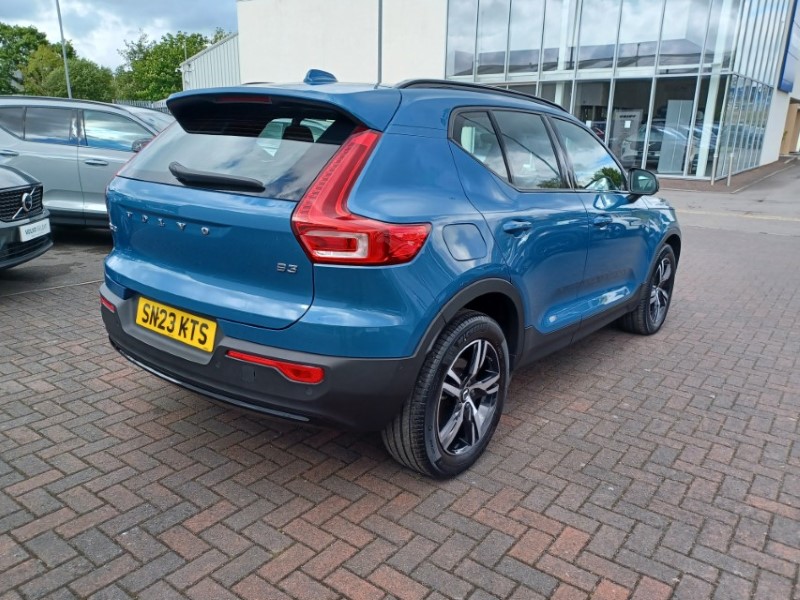 2023 (23) VOLVO XC40 2.0 B3P Plus Dark 5dr Auto 5428648