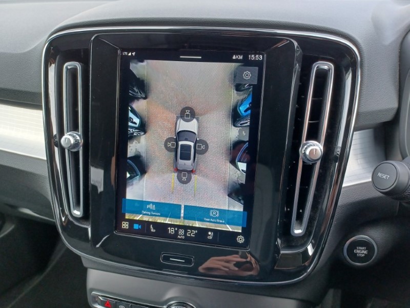 2023 (23) VOLVO XC40 2.0 B3P Plus Dark 5dr Auto 5428665