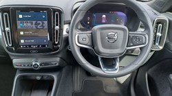 2023 (23) VOLVO XC40 2.0 B3P Plus Dark 5dr Auto 5428675
