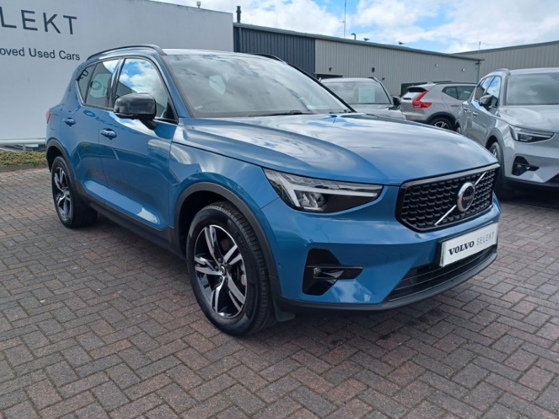 2023 (23) VOLVO XC40 2.0 B3P Plus Dark 5dr Auto