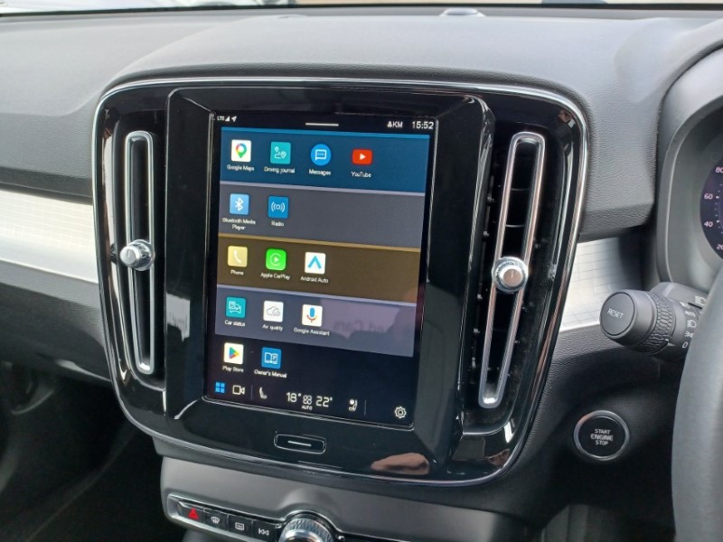 2023 (23) VOLVO XC40 2.0 B3P Plus Dark 5dr Auto 5428661