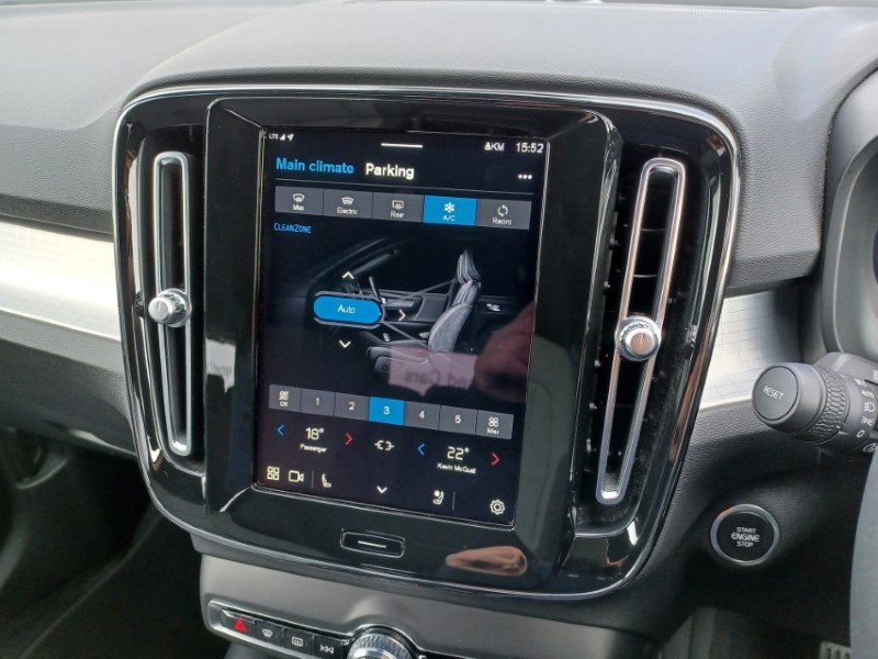 2023 (23) VOLVO XC40 2.0 B3P Plus Dark 5dr Auto 5428663