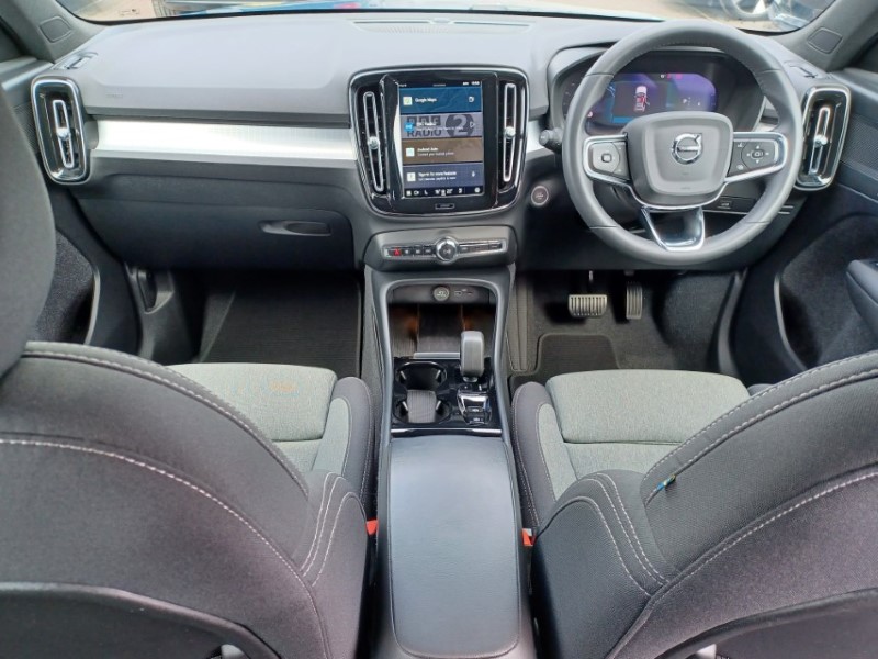 2023 (23) VOLVO XC40 2.0 B3P Plus Dark 5dr Auto 5428676