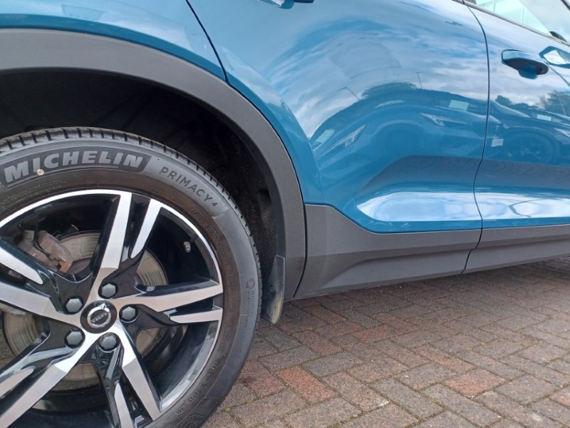 2023 (23) VOLVO XC40 2.0 B3P Plus Dark 5dr Auto 5428753