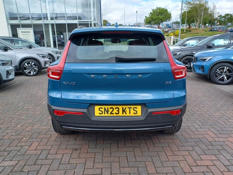 2023 (23) VOLVO XC40 2.0 B3P Plus Dark 5dr Auto 5428757