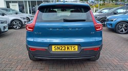 2023 (23) VOLVO XC40 2.0 B3P Plus Dark 5dr Auto 5428757