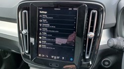 2023 (23) VOLVO XC40 2.0 B3P Plus Dark 5dr Auto 5428662